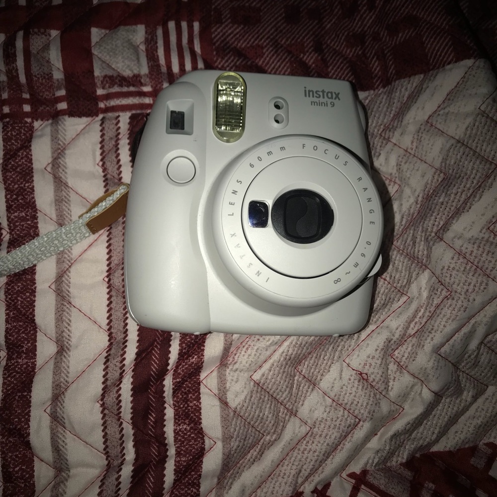 Instax mini 9 instant Polaroid camera (white)